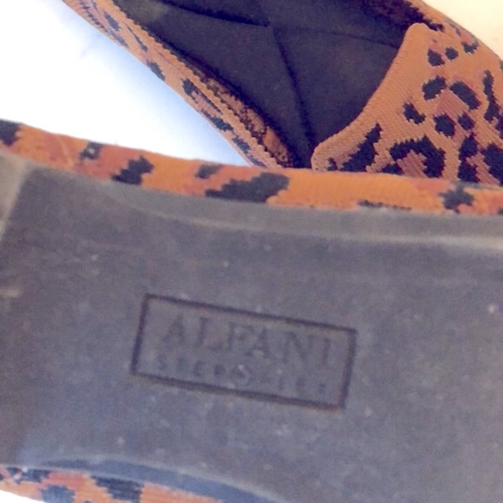ALFANI-Golden Brown & Black Animal Print Slip On Loafers-Size 7 - Picture 10 of 10